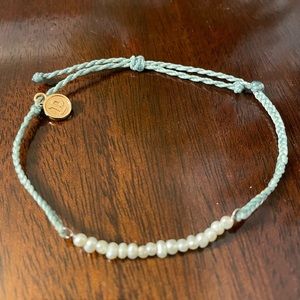 Pura Vida light blue mini braided bracelet with freshwater pearls